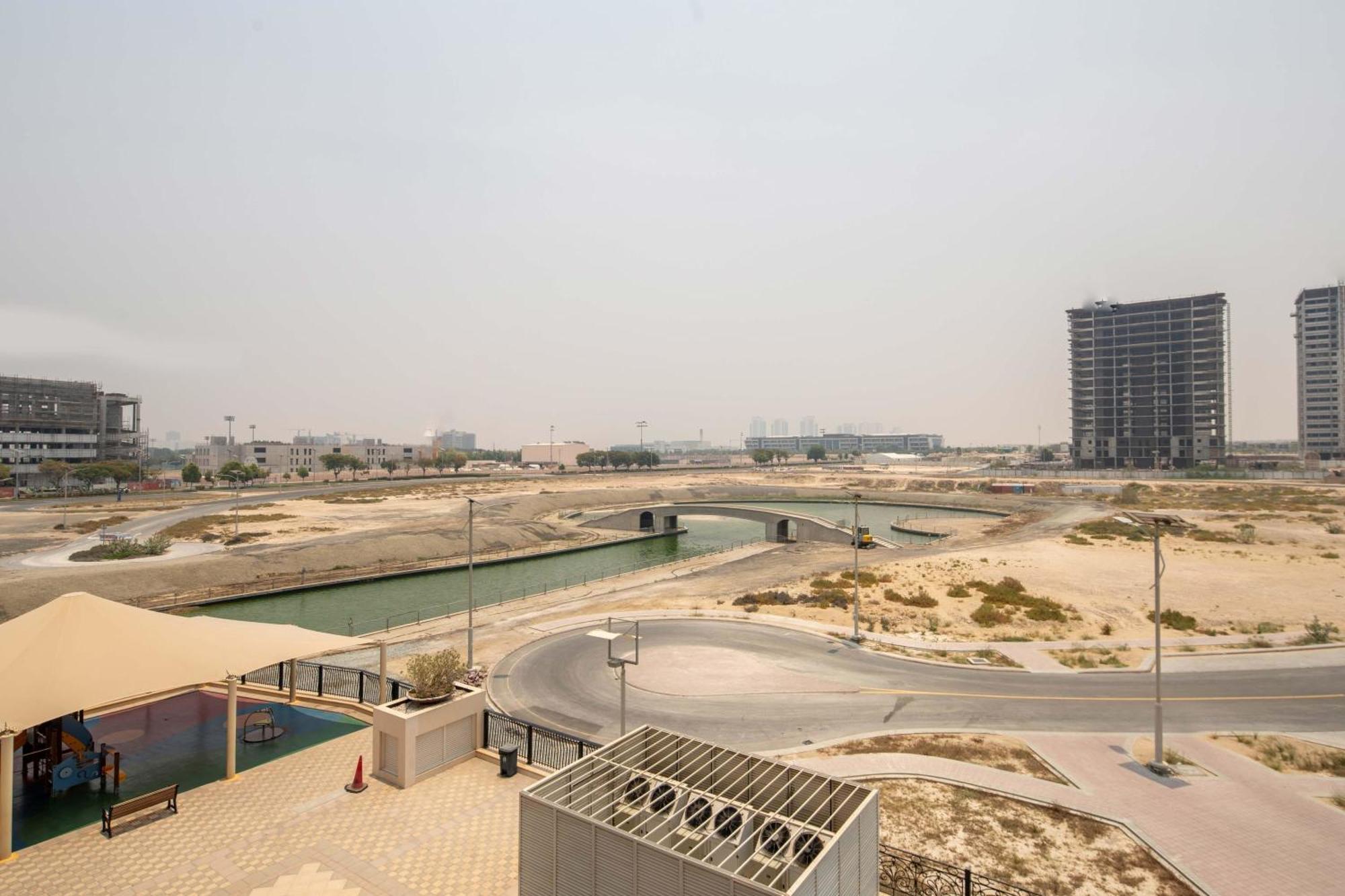 Frank Porter - Canal Residence Dubaï Extérieur photo